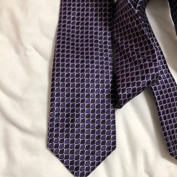 NWOT Michael Kors silk tie - Picture 2 of 3